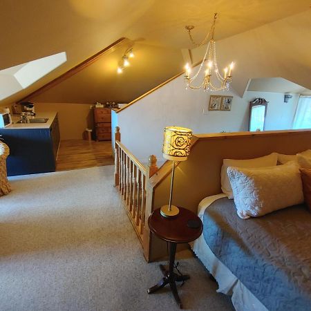 Stonewater Manor B&B Gananoque Eksteriør bilde