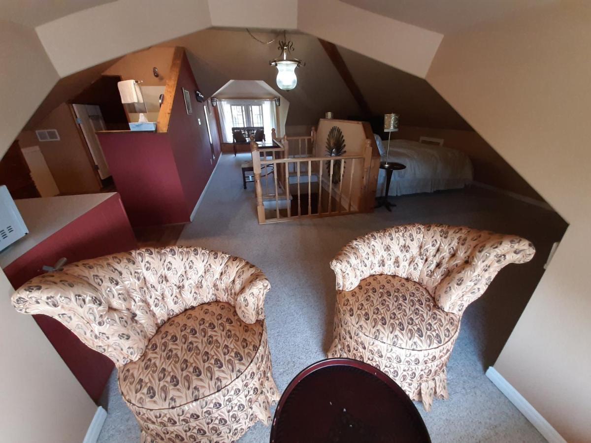 Stonewater Manor B&B Gananoque Eksteriør bilde