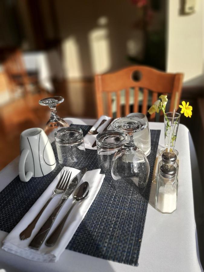 Stonewater Manor B&B Gananoque Eksteriør bilde