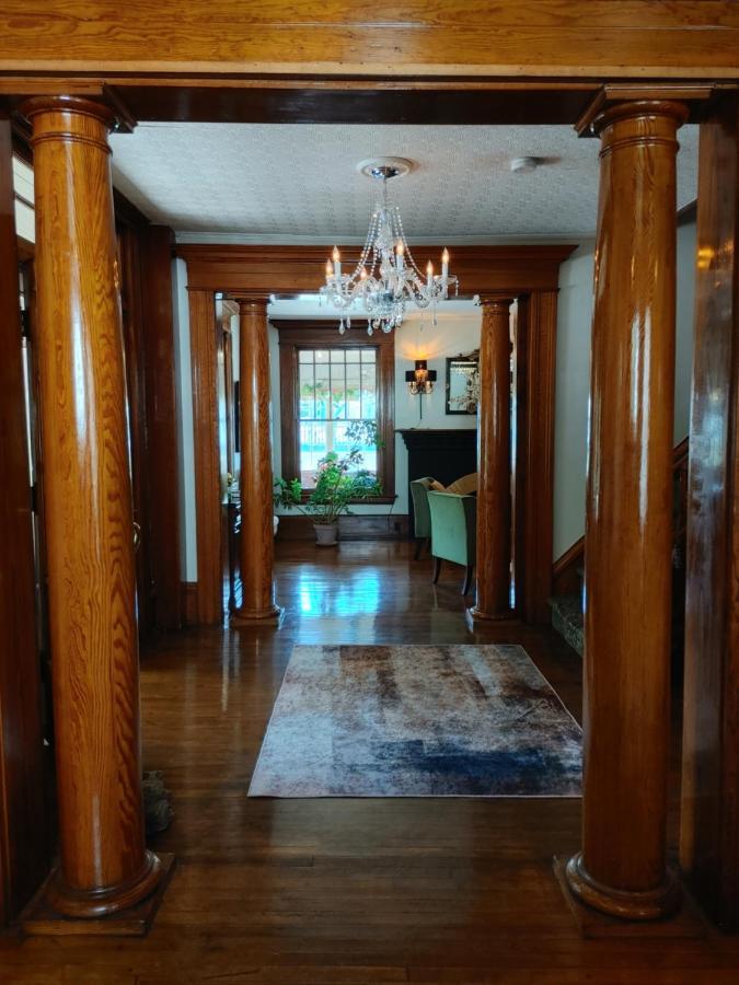 Stonewater Manor B&B Gananoque Eksteriør bilde
