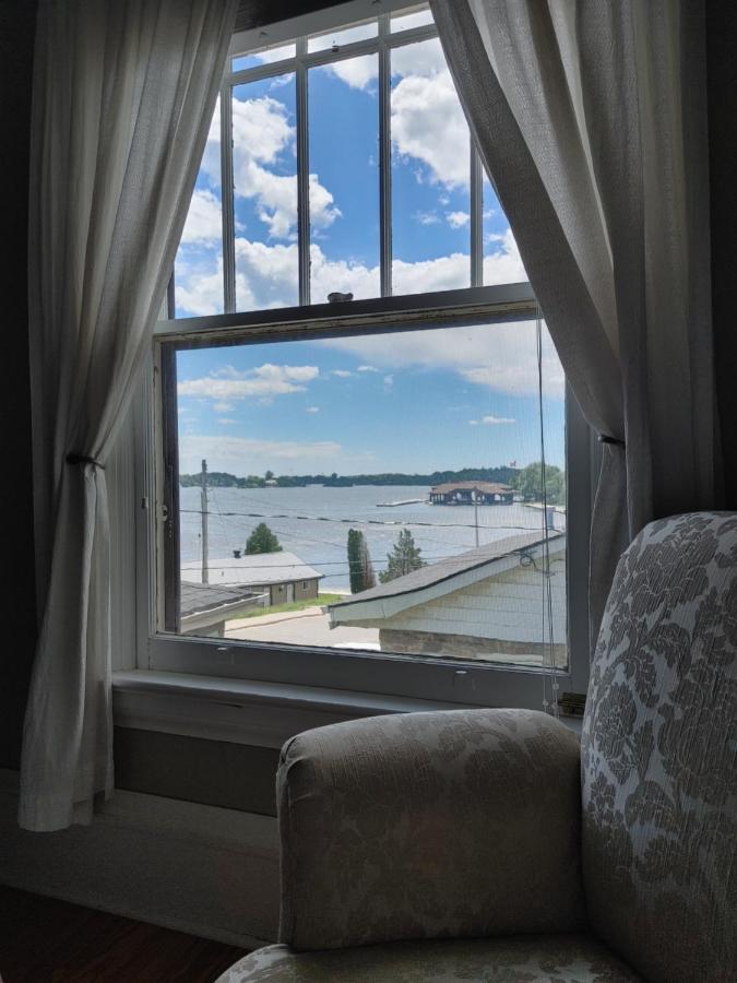 Stonewater Manor B&B Gananoque Eksteriør bilde